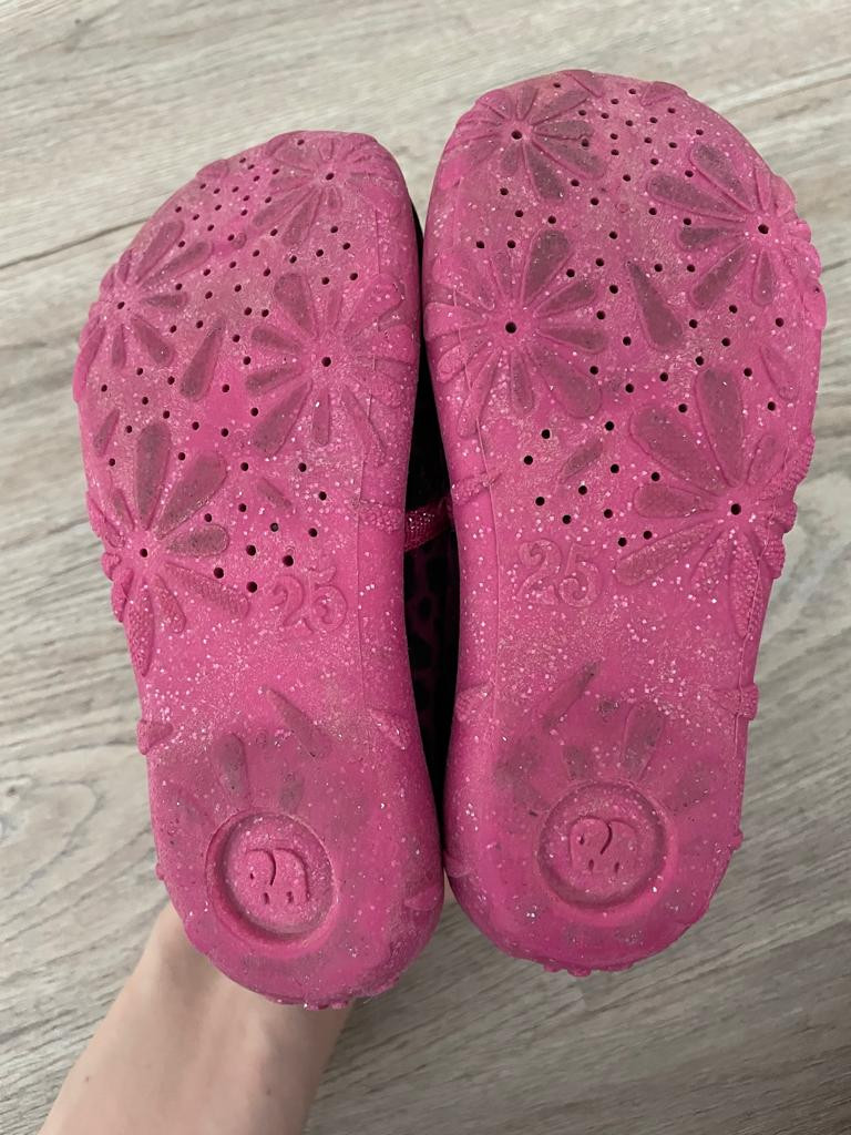 Schuhe Hausschuhe Elefanten Gr. 25