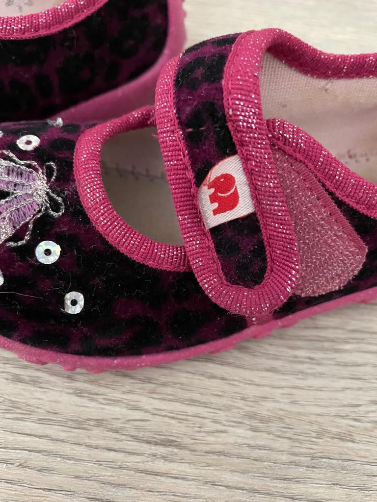 Schuhe Hausschuhe Elefanten Gr. 25