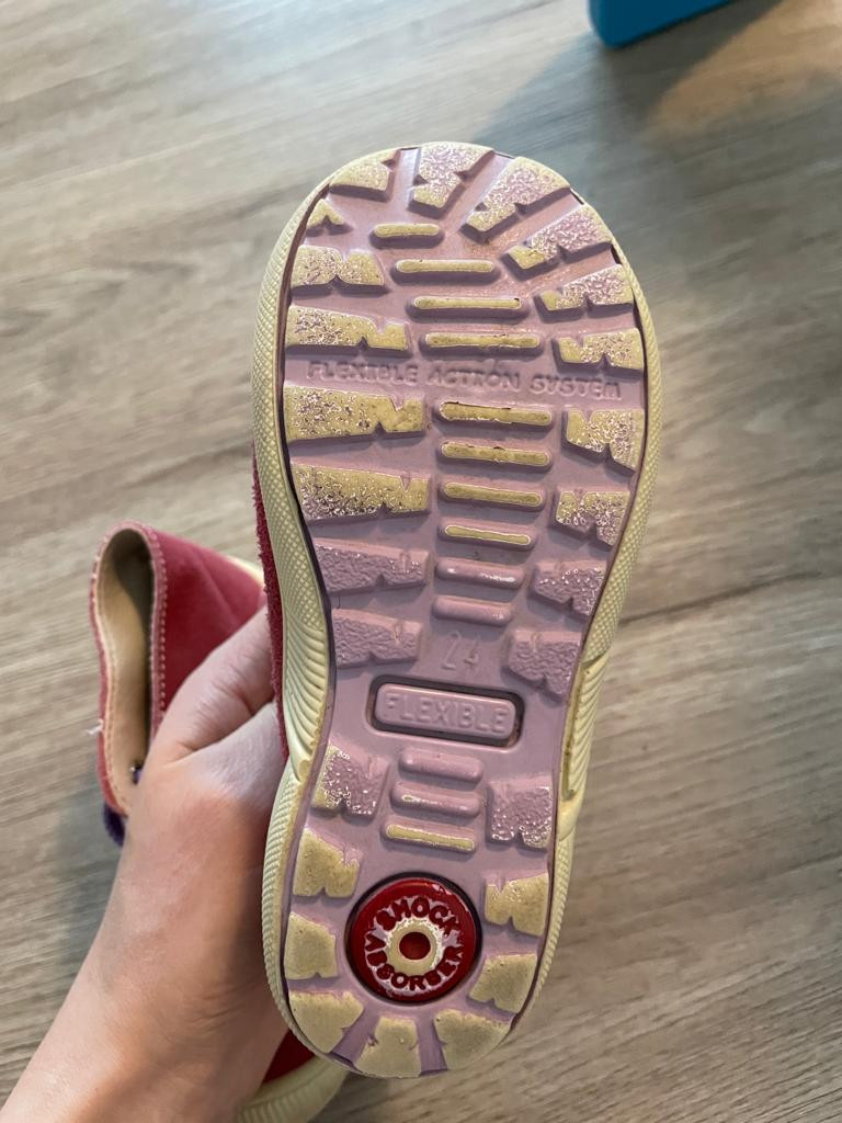 Schuhe Mädchen Gr. 24