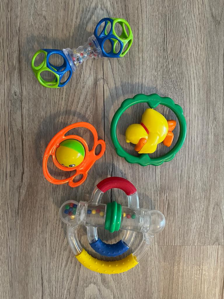 Baby Spielzeug Rassel O-Ball Set