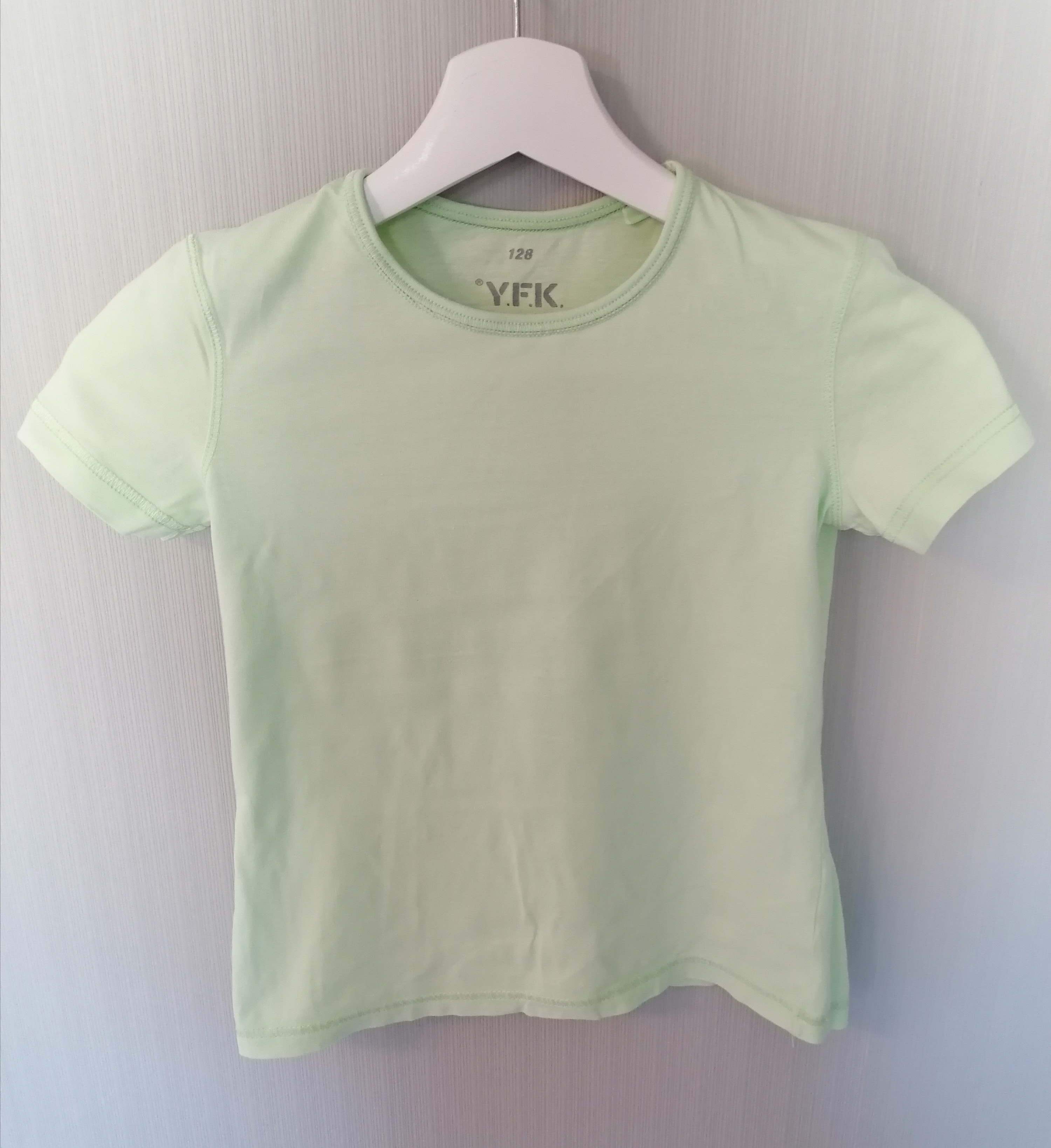 T-Shirt für Mädchen Gr. 128 Flohmarkt