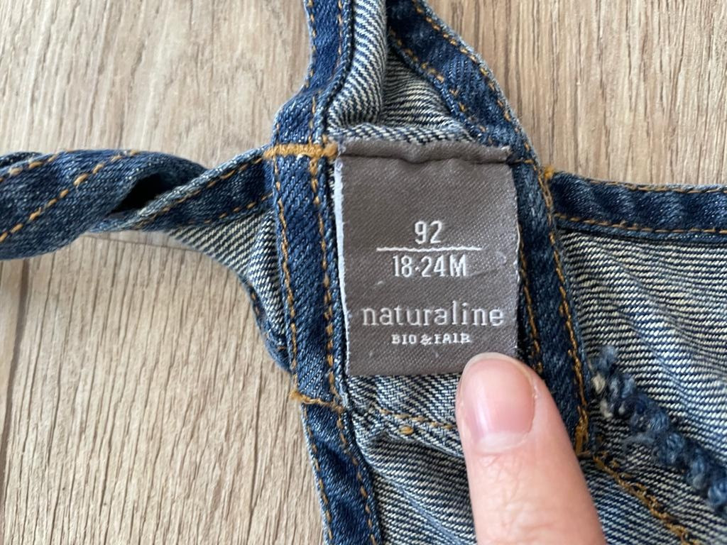 Latzhose Jeans Hose mit Träger Gr. 92