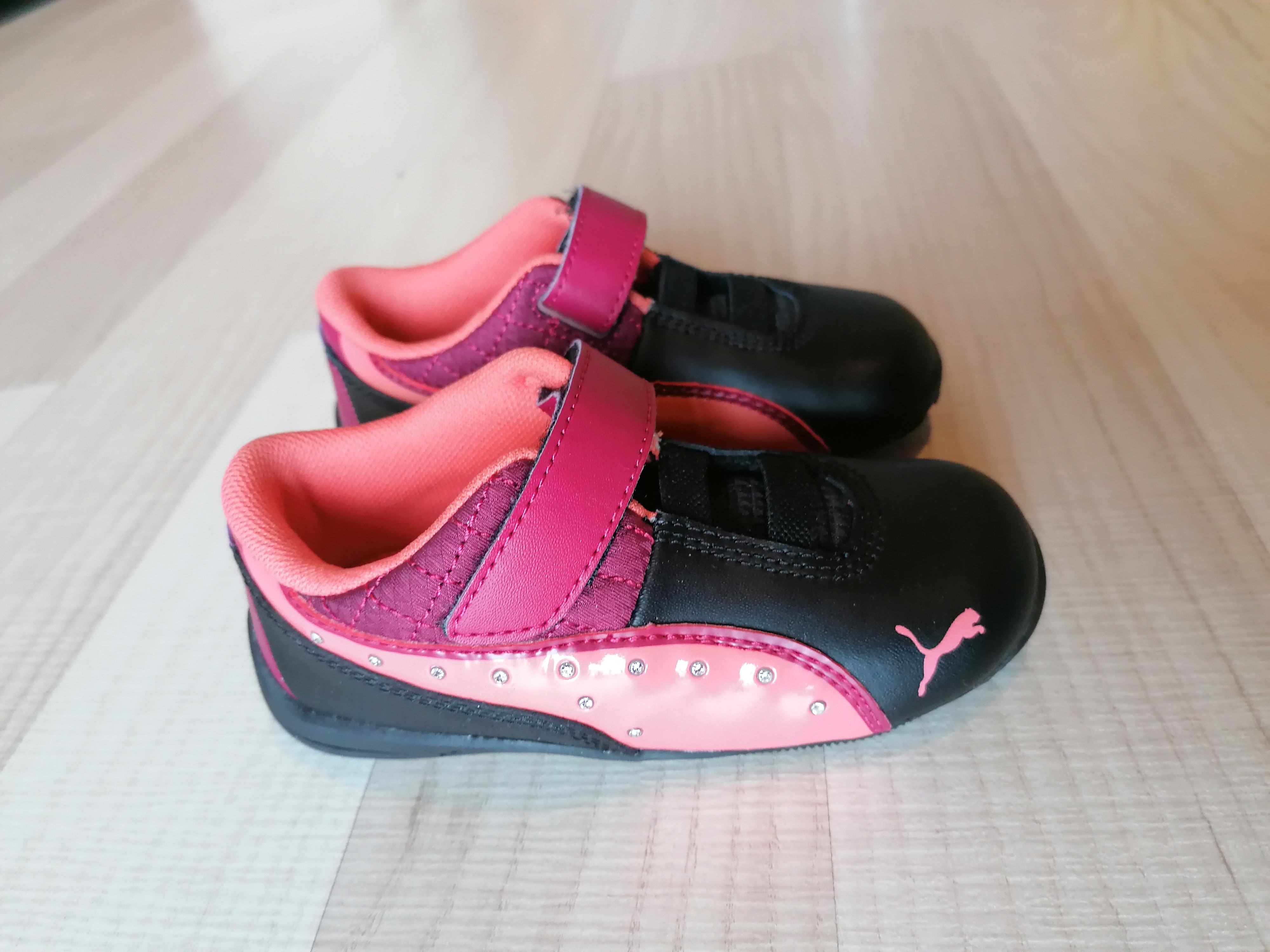 Puma Schuhe Gr. 24