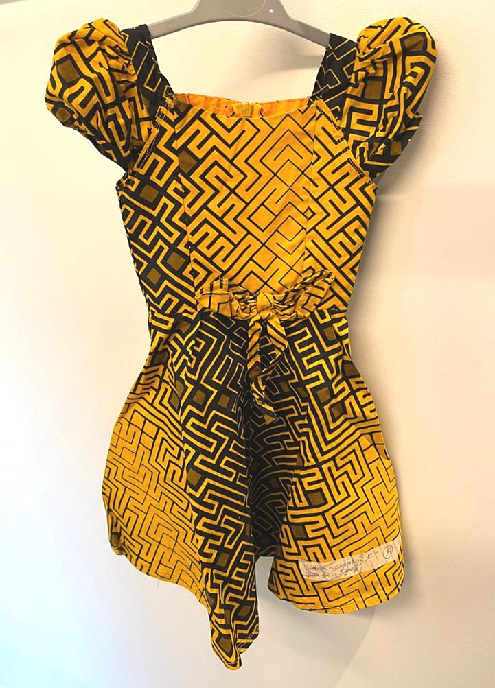 Kleid Gr. 104 Flohmarkt