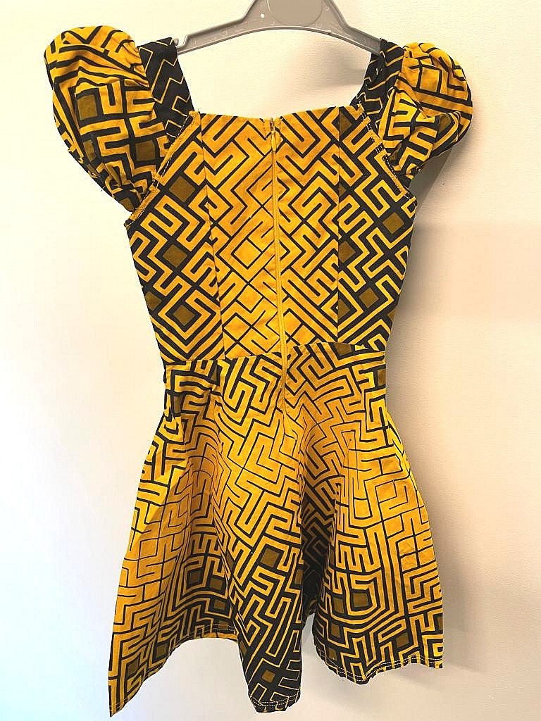 Kleid Gr. 104 Flohmarkt