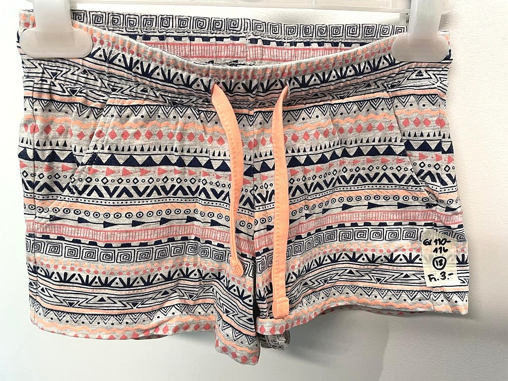 Shorts, kurze Hose Gr. 110-116 Mädchen Flohmarkt
