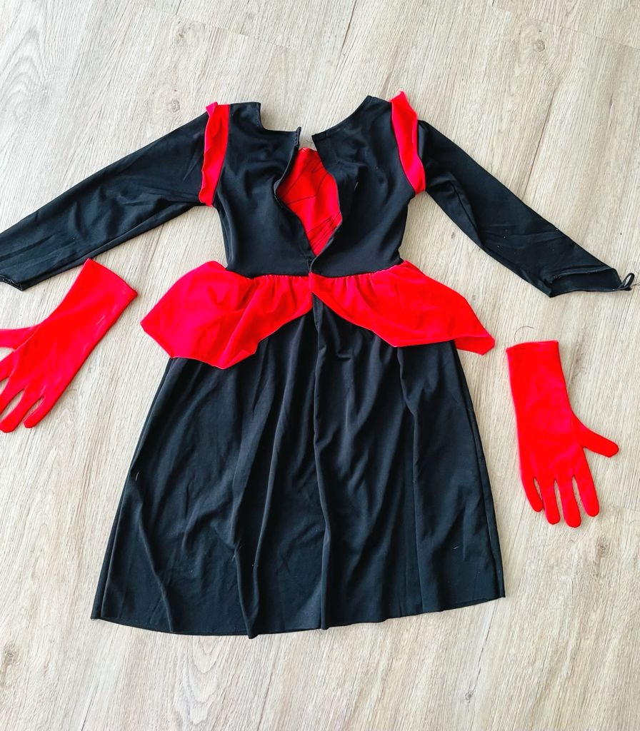 Kostüm Hexe, Fasching, Halloween Gr. 122 .