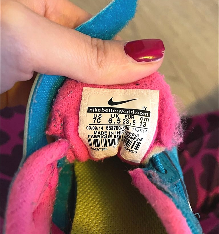 Schuhe Nike Sneaker Gr. 23  23,5