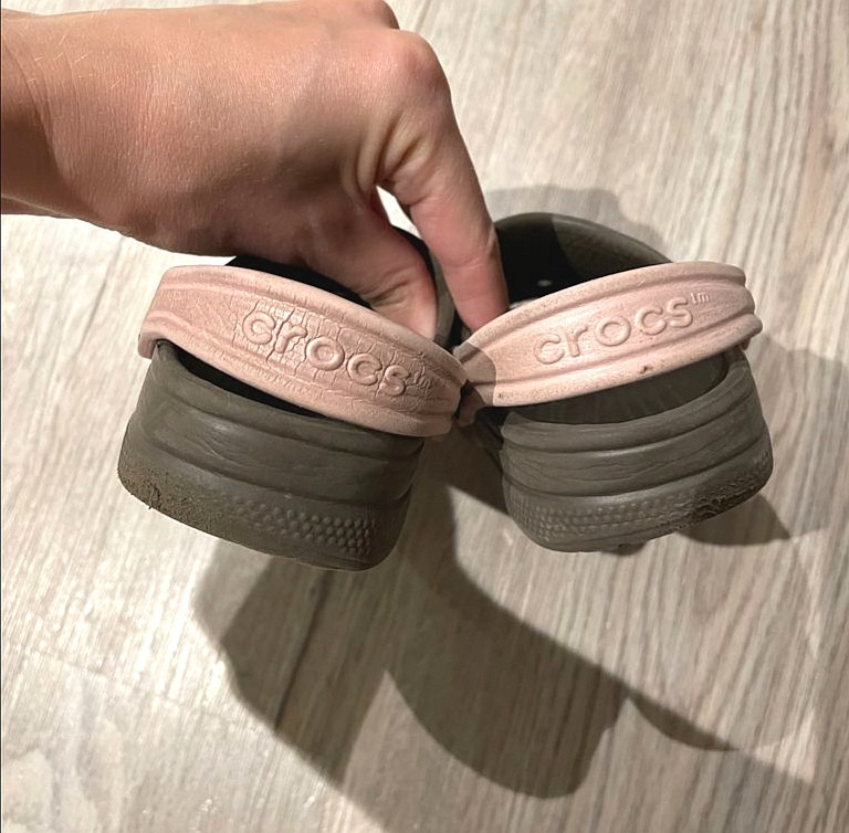 Crocs Hausschuhe Gr. 21-22